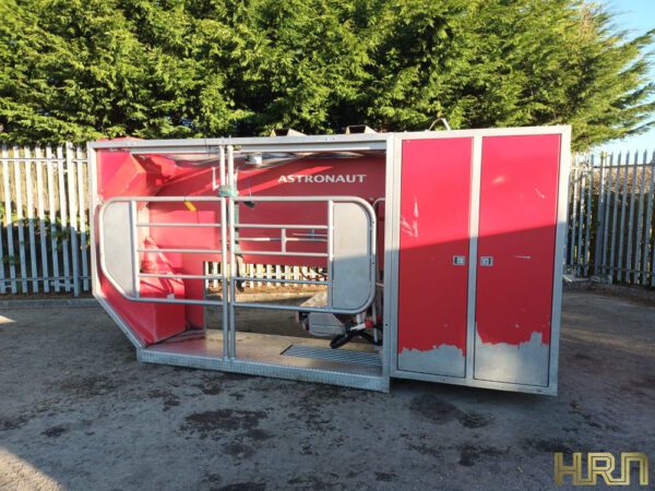 Lely Astronaut Robotic Milker (Used) 12011743
