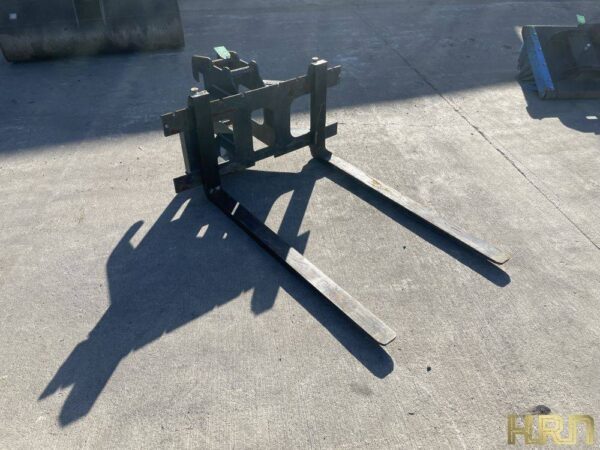Mini Excavator Pallet Forks (Used) 71036753
