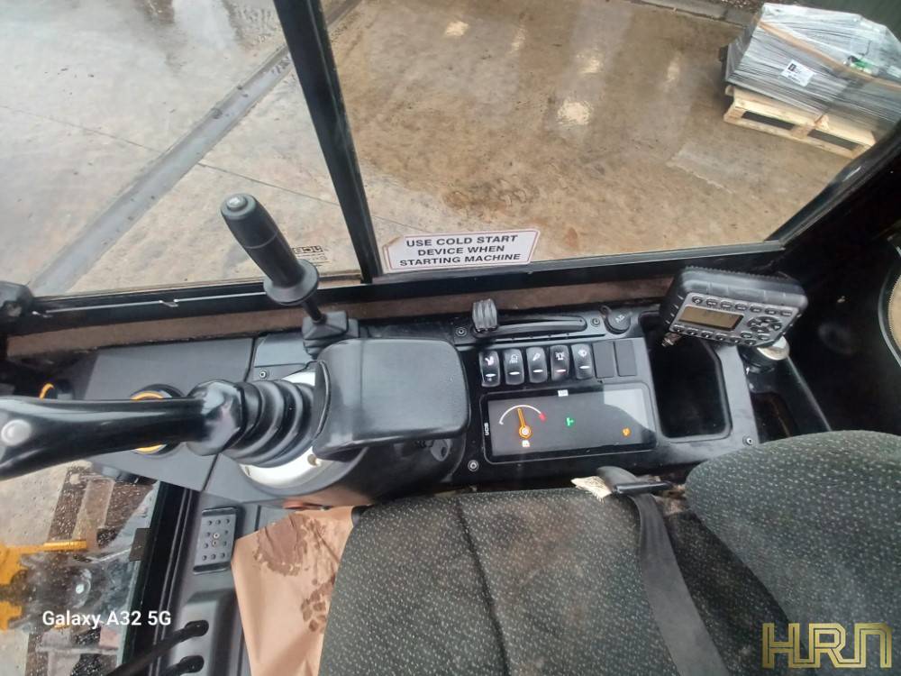 JCB 16C-1 (2020) 71036902 - Image 12