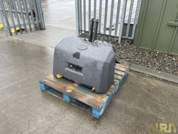 Kubota Front Weight (Used) 71037106