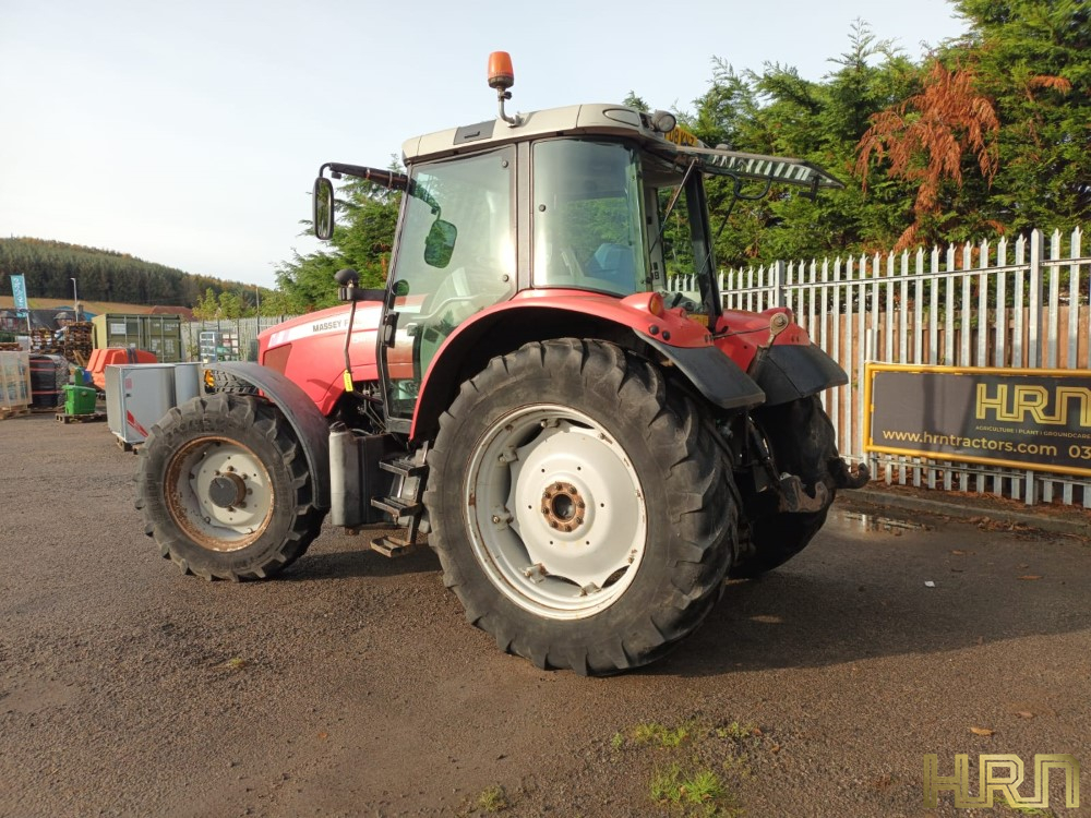 Massey Ferguson 5480 Dyna 4 (2008) 12012039 - Image 8