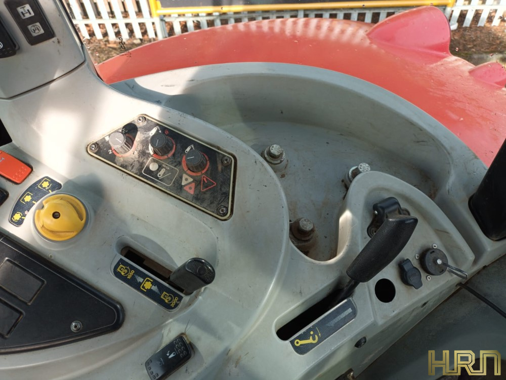 Massey Ferguson 5480 Dyna 4 (2008) 12012039 - Image 19