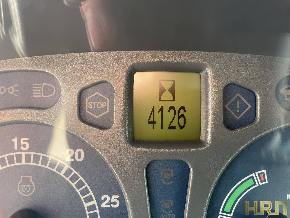 New Holland TL100A (2008) 12012266 - Image 13