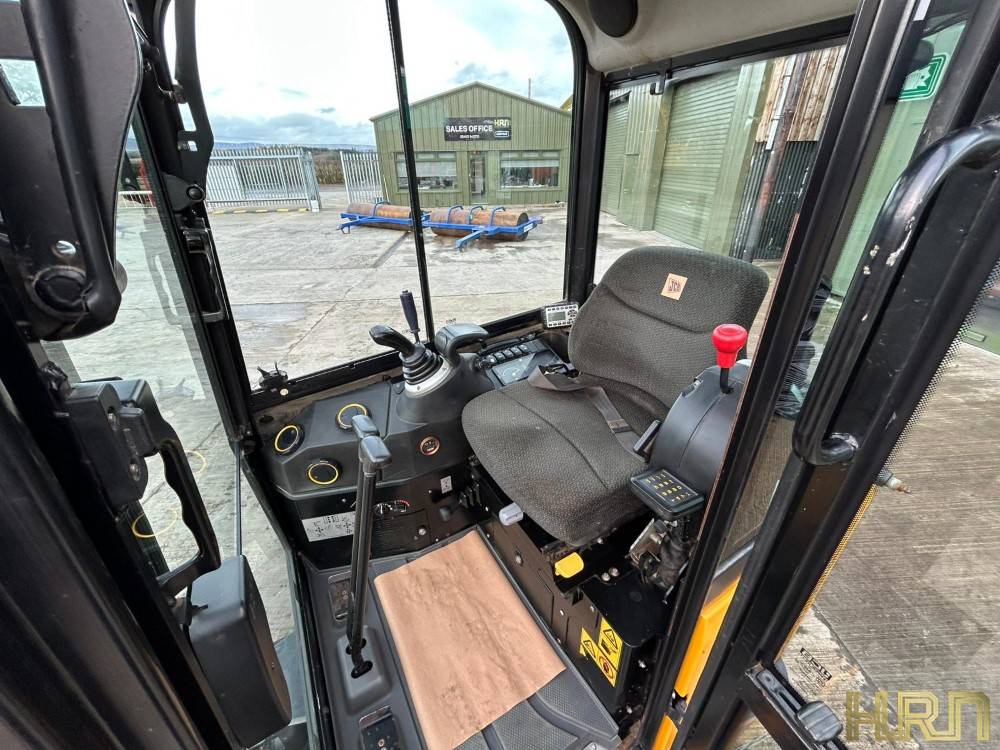 JCB 16C-1 (2019) 71036897 - Image 11