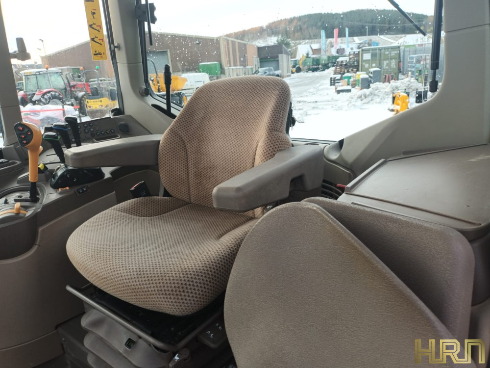 John Deere 6120M (2022) 12012382 - Image 12