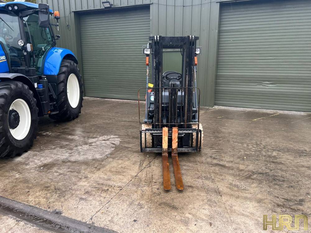 Toyota 2 tonne Electric Forklift (1999) 12012353 - Image 8