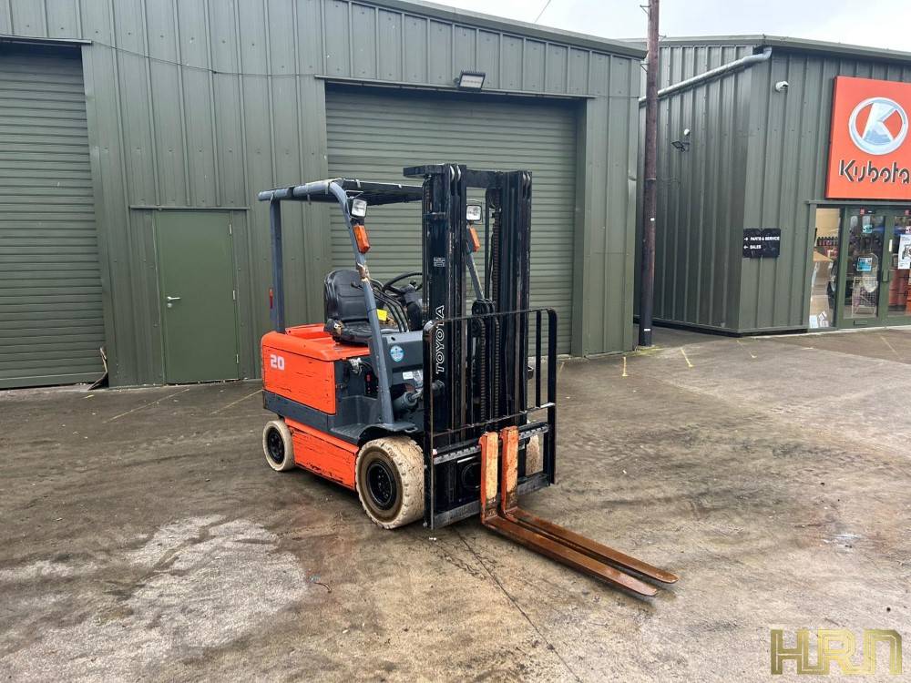 Toyota 2 tonne Electric Forklift (1999) 12012353