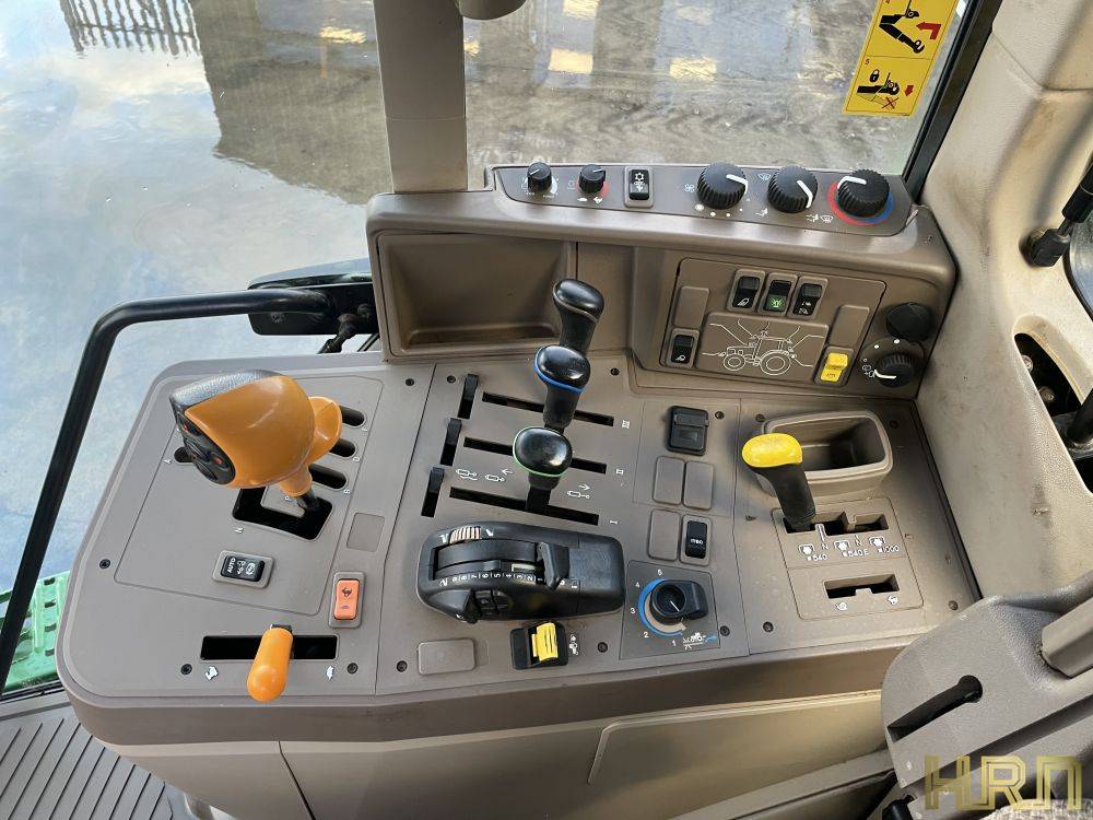 John Deere 6125M (2015) 12012443 - Image 14