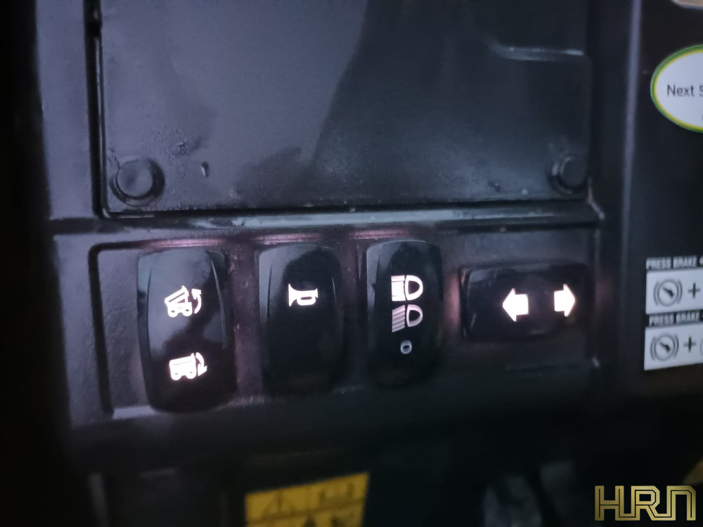 John Deere XUV 865m Gator (2023) 12012250 - SOLD - Image 14